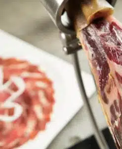 Detalle de corte de Jamón de Bellota 100% Ibérico de Cerdoh!