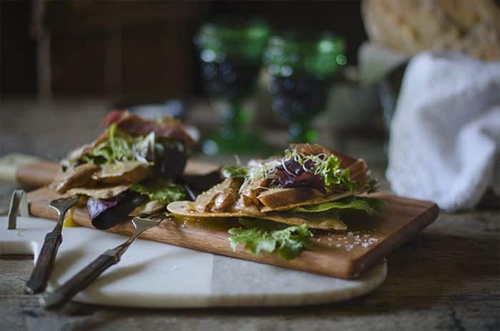 Alimentos de primavera: menú de temporada con Cerdoh! ensalada de foie con jamón ibérico y vinagreta de balsámico