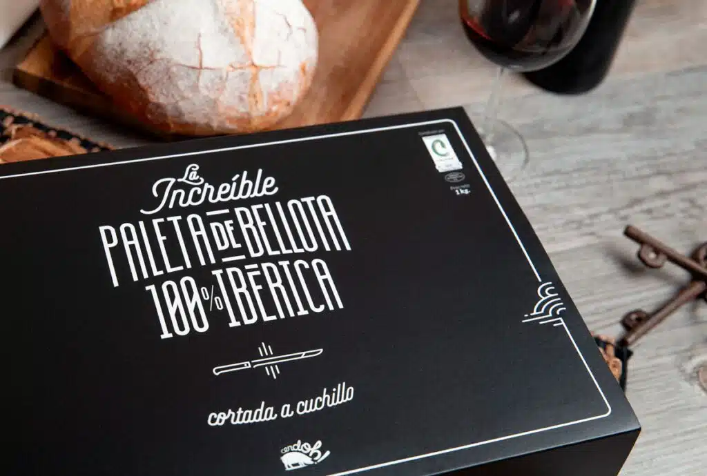 Paleta de bellota 100% ibérica. Cortada a cuchillo.